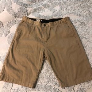 Volcom men’s khaki flat front shorts